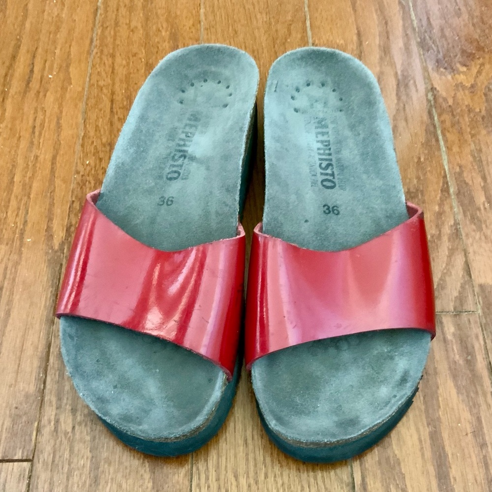 Look new..METIPHISTO…slip on sandals/France